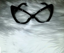 Load image into Gallery viewer, Oversized Black Cat Eye Glasses
