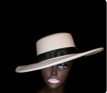 Load image into Gallery viewer, Cream Wide Brim Fedora Hat
